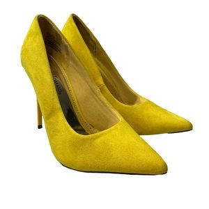 Hot tomato heels size 7 W